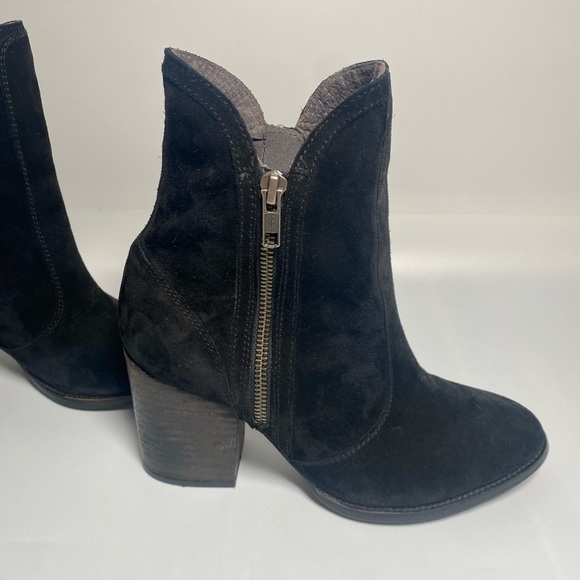 Seychelles Lucky Penny Heeled Suede Bootie Black Size 8 - Picture 4 of 10
